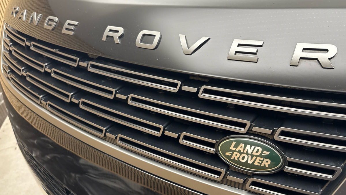 Land Rover Range Rover Sport Image 24
