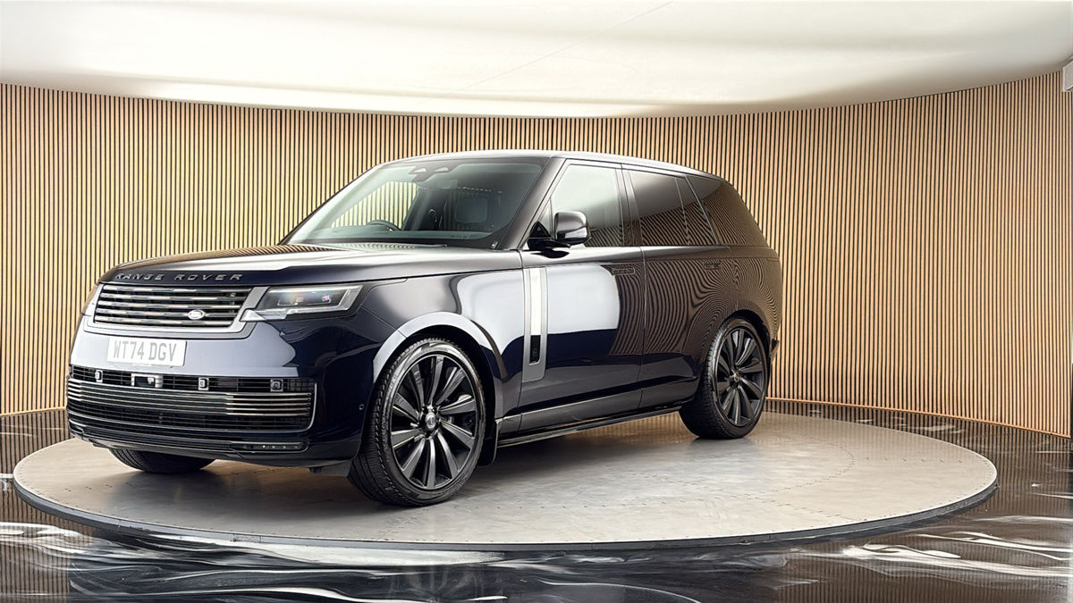 More views of Land Rover Range Rover