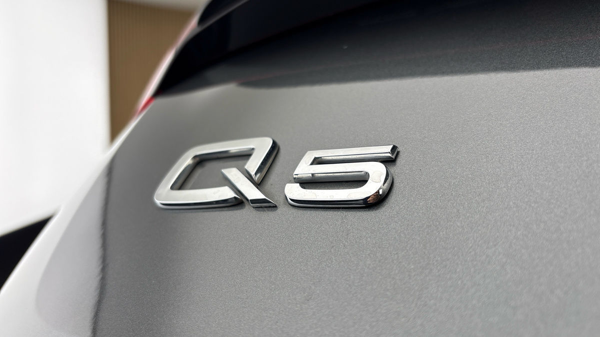 More views of Audi Q5