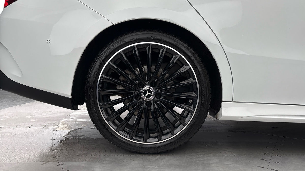 Mercedes-Benz CLA Image 10