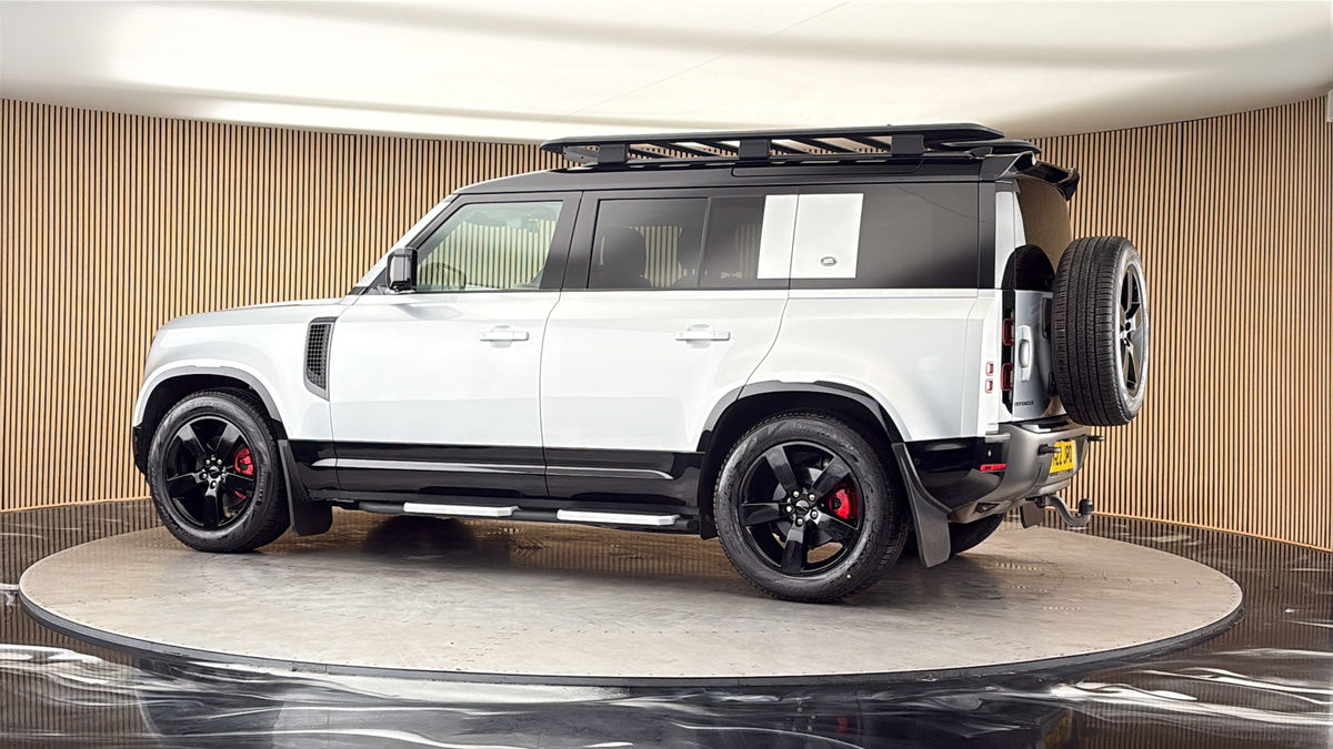 More views of Land Rover Defender 110