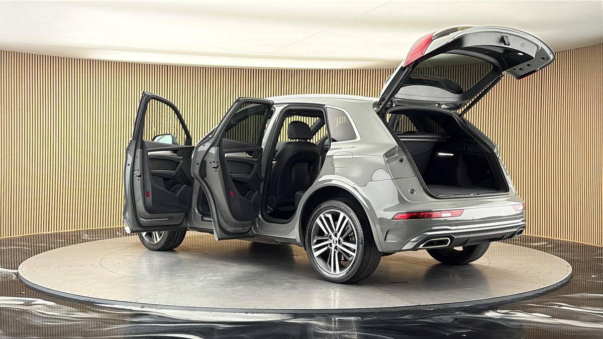 More views of Audi Q5