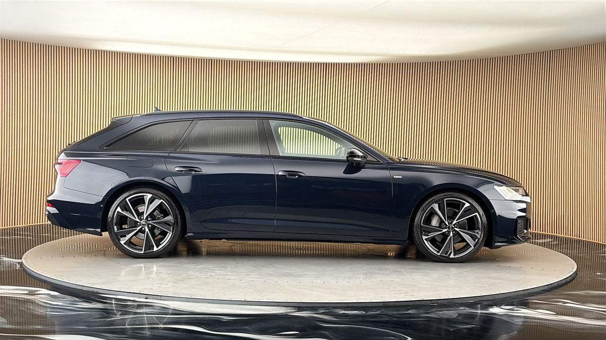 Audi A6 Avant Image 16