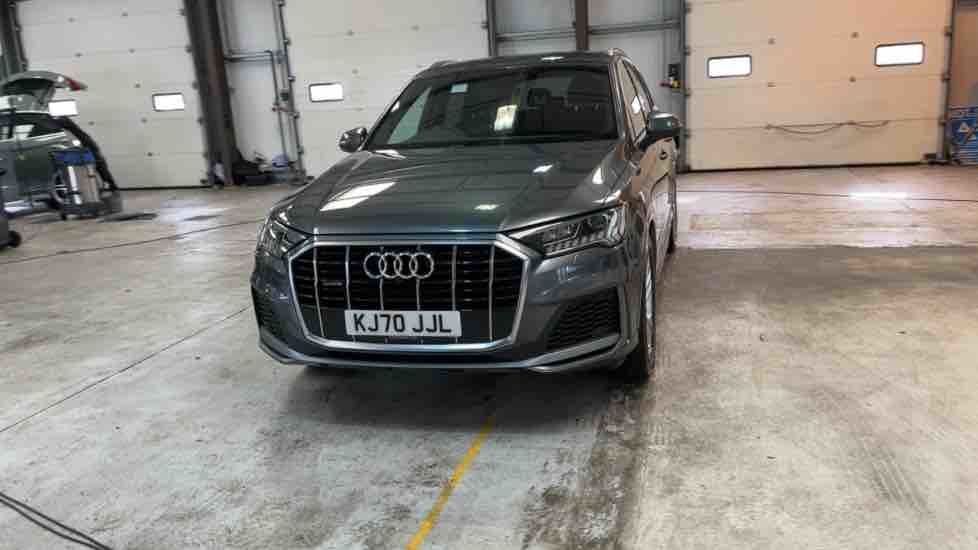More views of Audi Q7