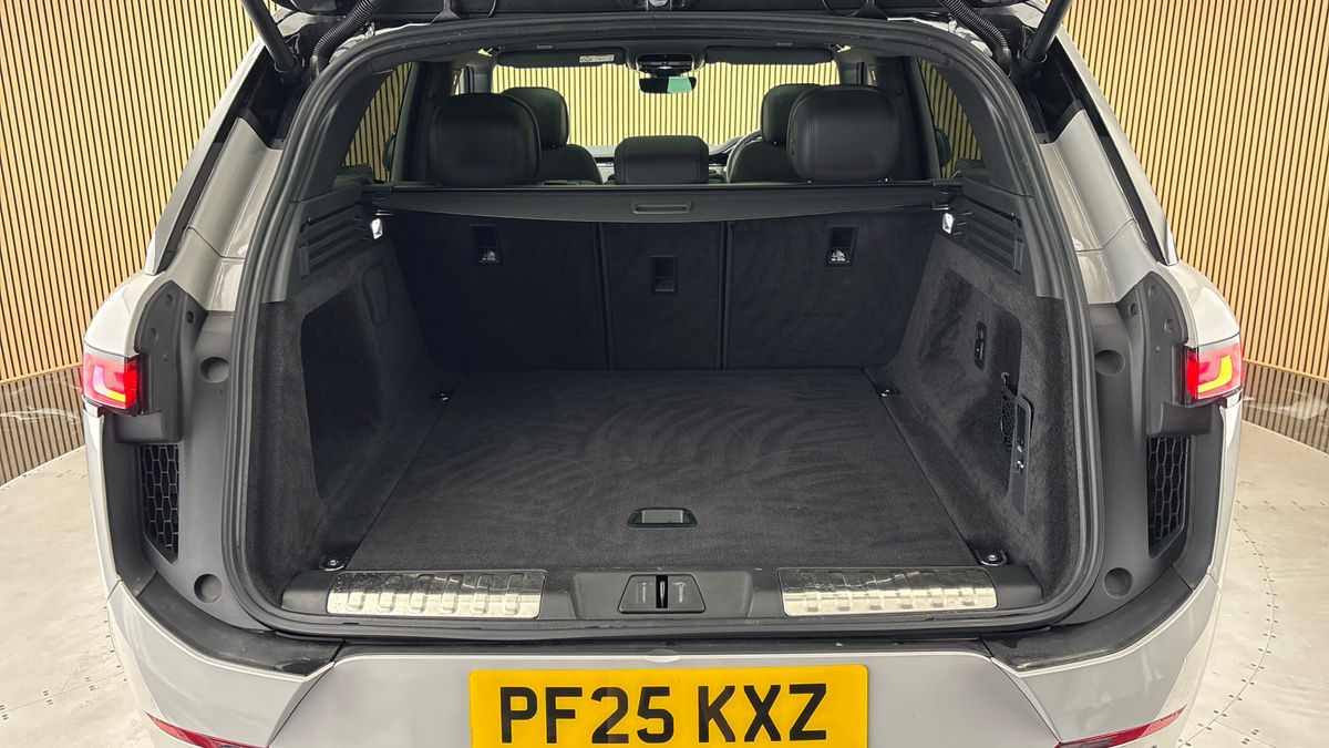 Land Rover Range Rover Sport Image 11