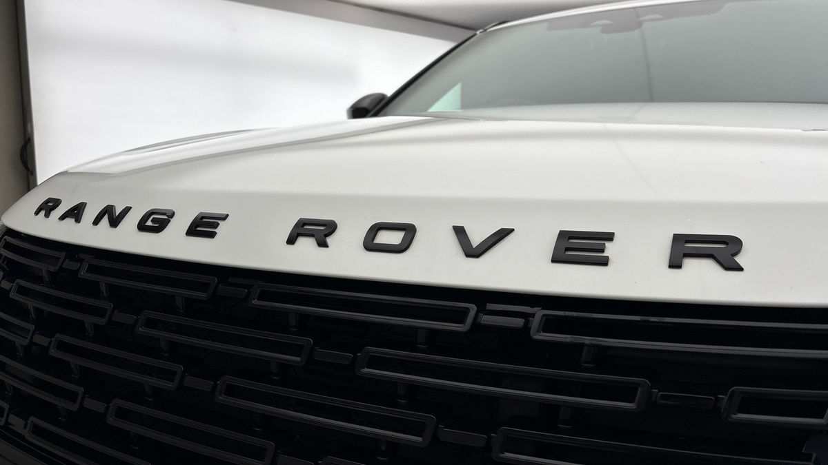 Land Rover Range Rover Velar Image 24