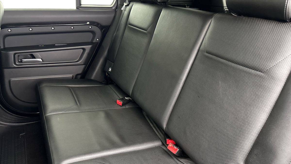 Land Rover Defender 110 Urban Image 8