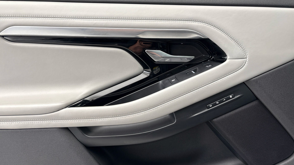 Land Rover Range Rover Evoque Image 19