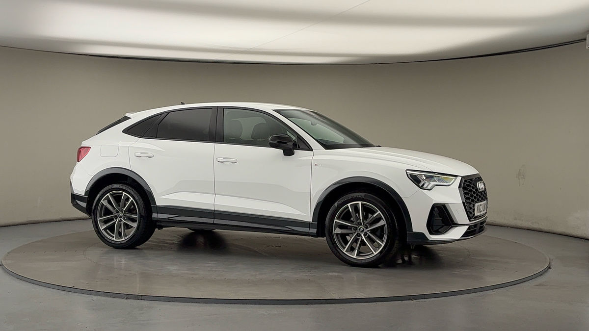 More views of Audi Q3