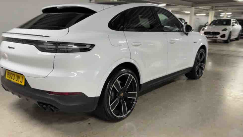 More views of Porsche Cayenne