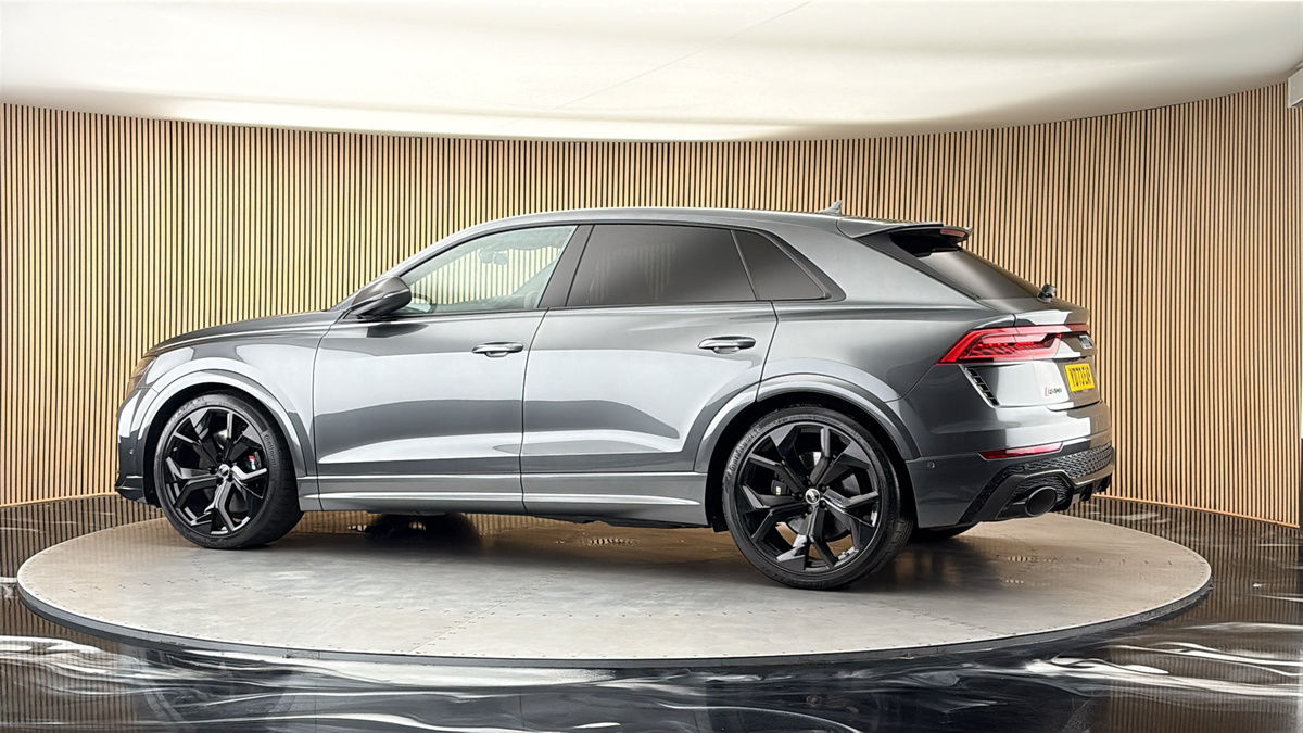 More views of Audi RSQ8