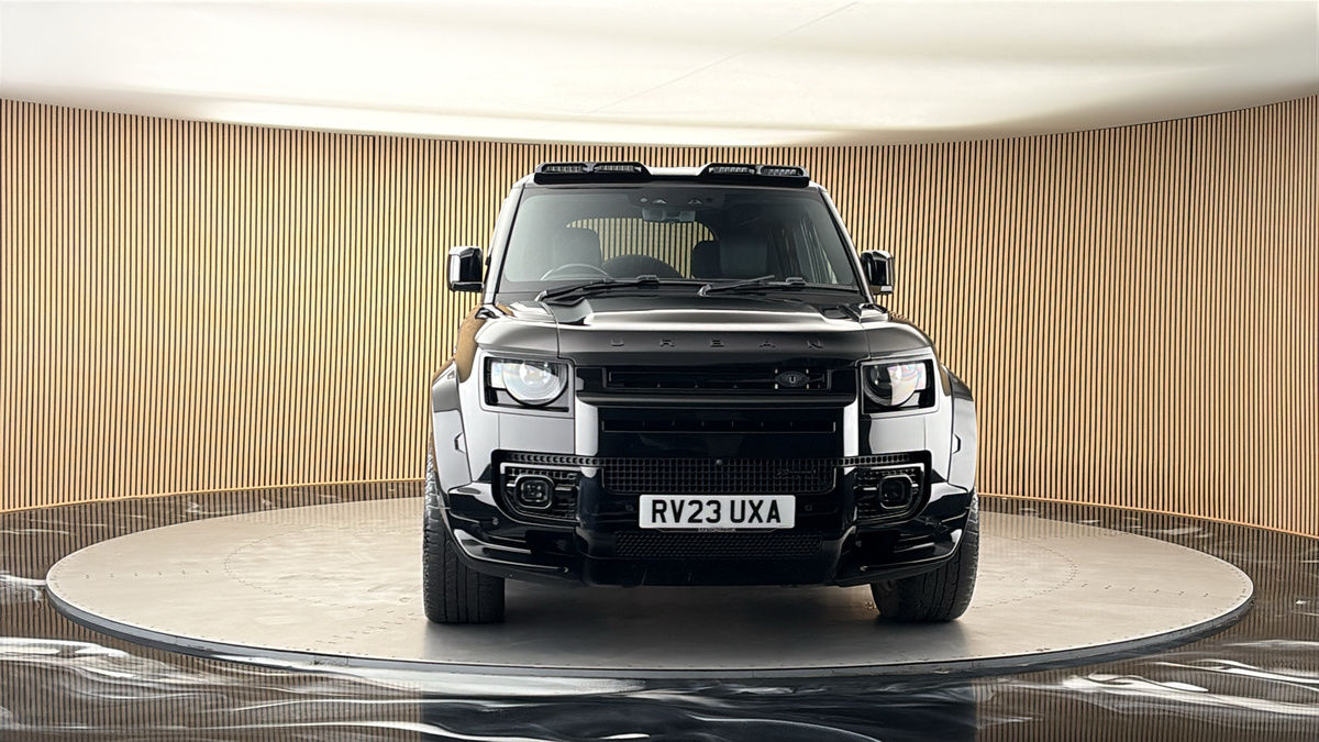 More views of Land Rover Defender 110