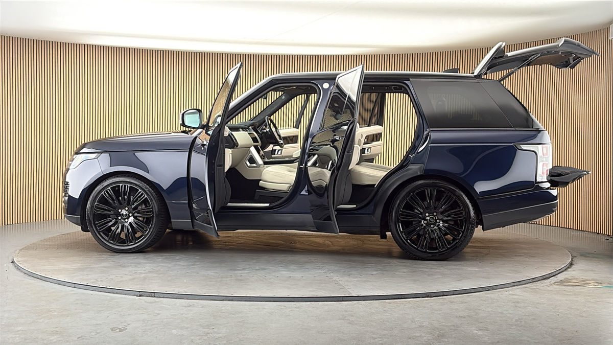 More views of Land Rover Range Rover