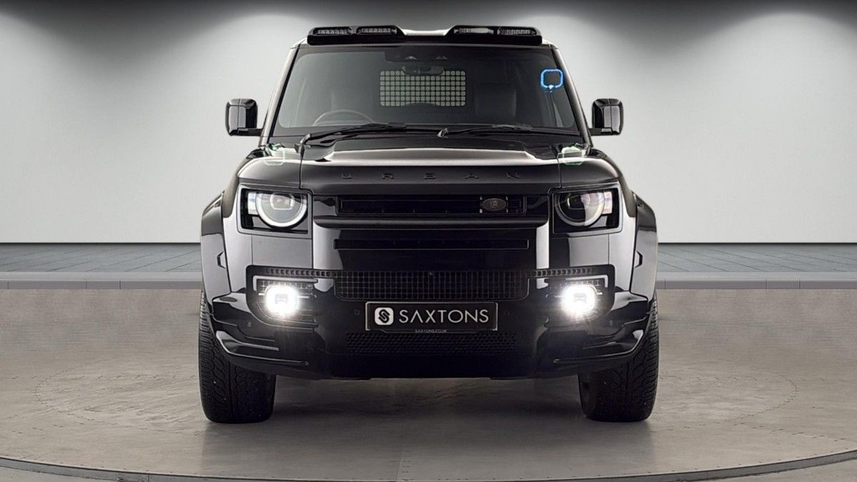 More views of Land Rover Defender 90