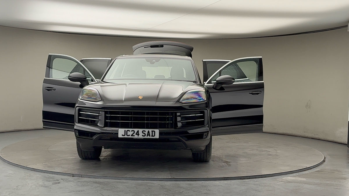 More views of Porsche Cayenne