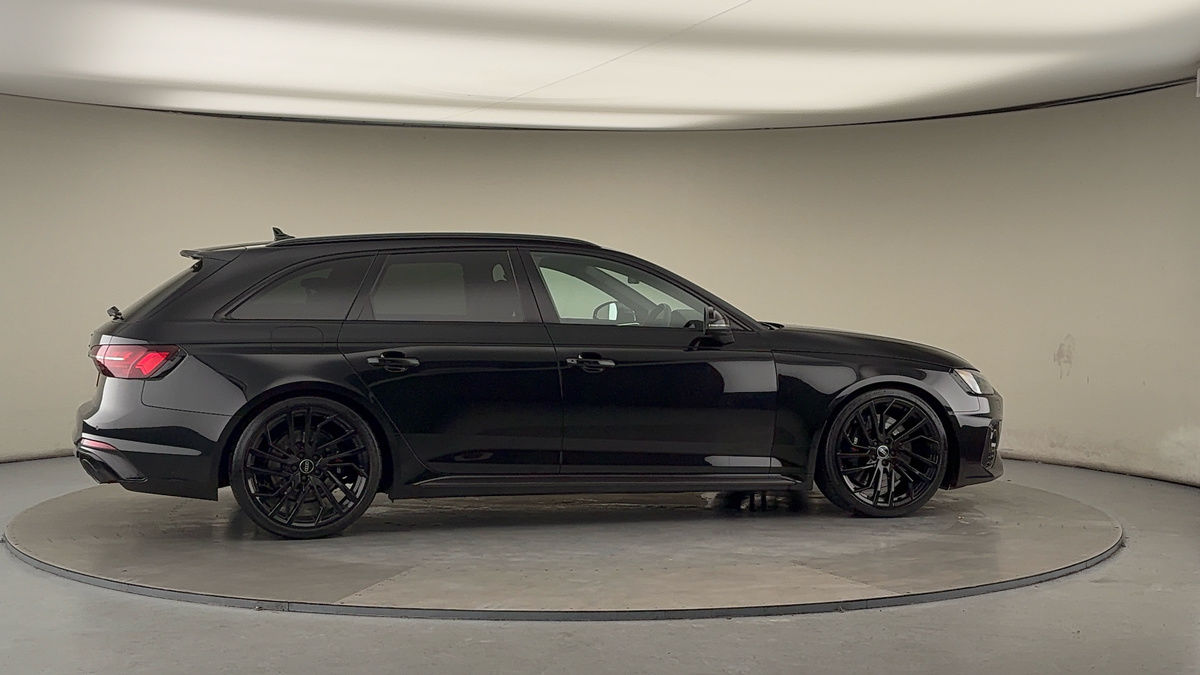 More views of Audi RS4 Avant