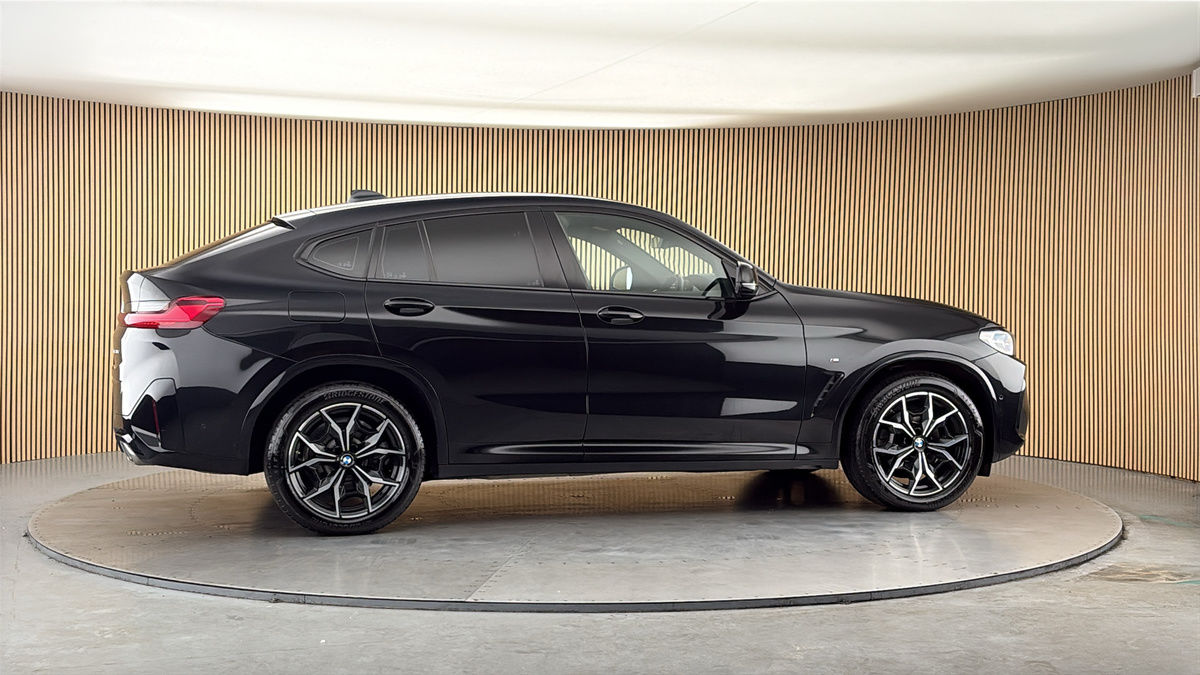 More views of BMW X4