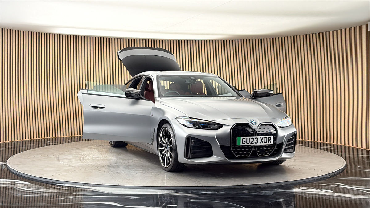 More views of BMW i4
