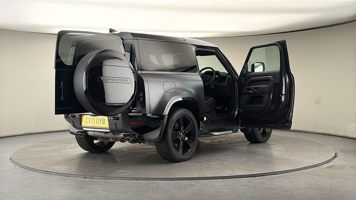 More views of Land Rover Defender 90