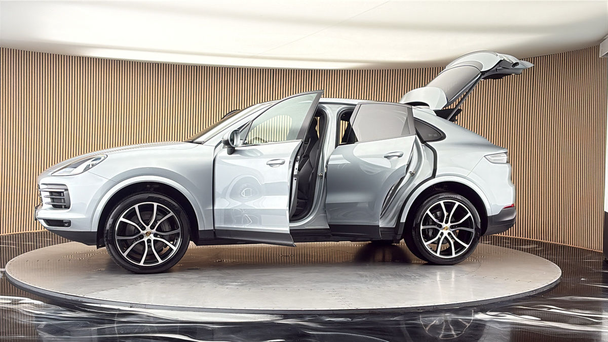 More views of Porsche Cayenne