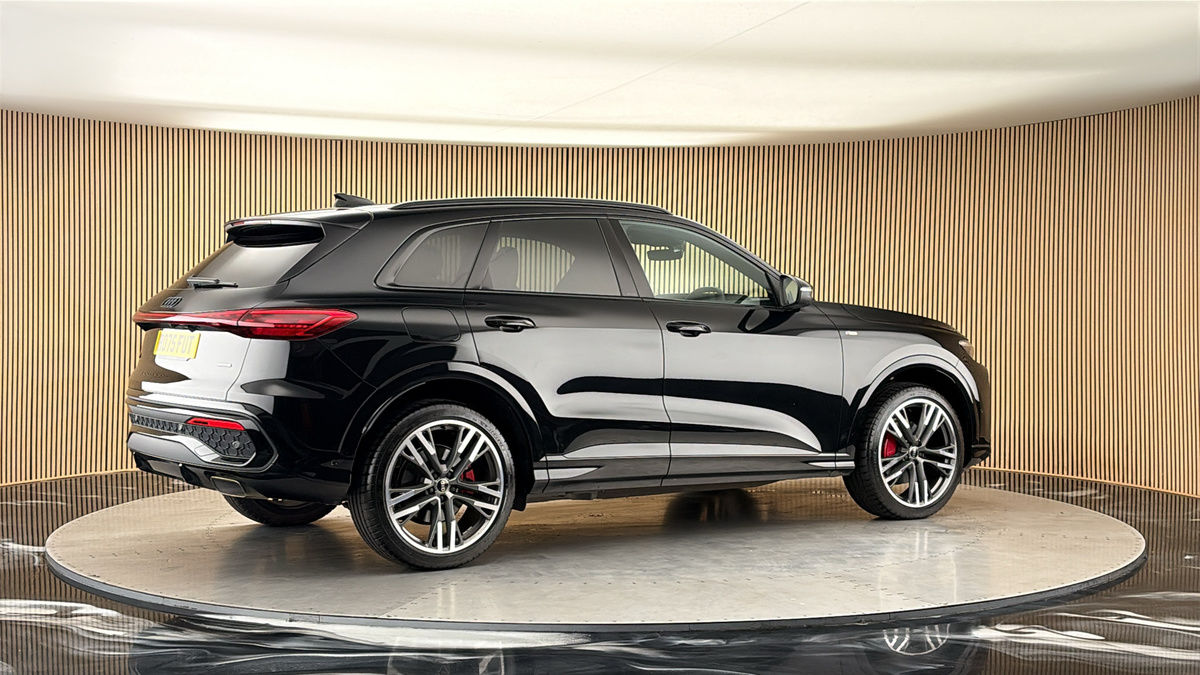 More views of Audi Q5