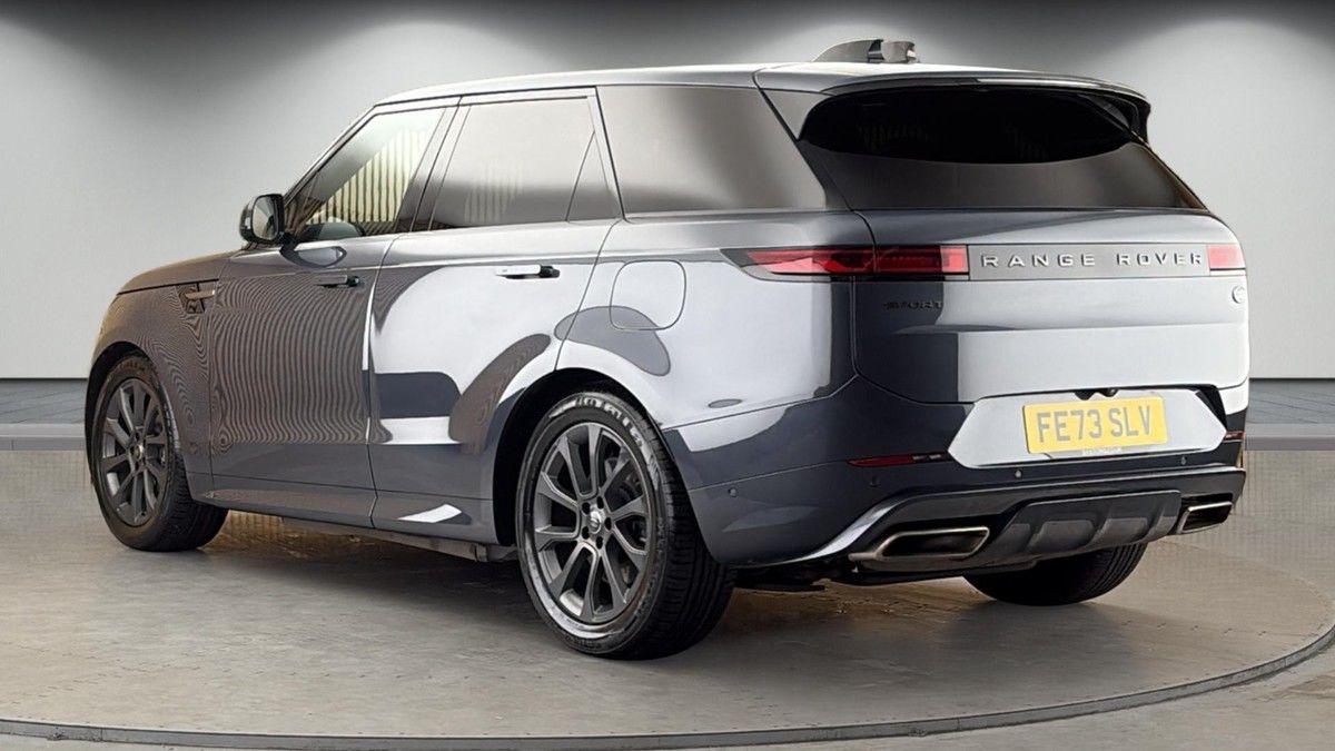 Land Rover Range Rover Sport Image 2
