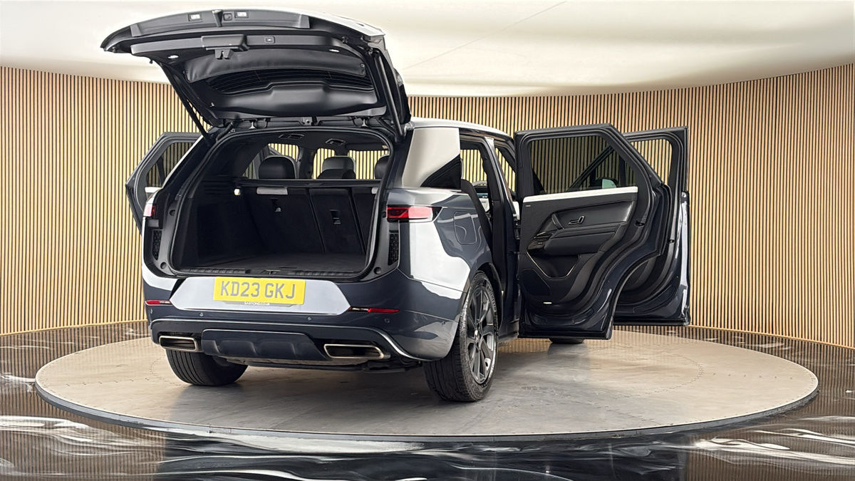 More views of Land Rover Range Rover Sport