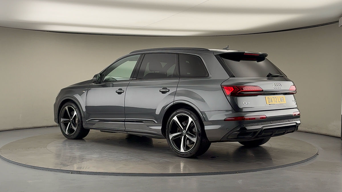 More views of Audi Q7