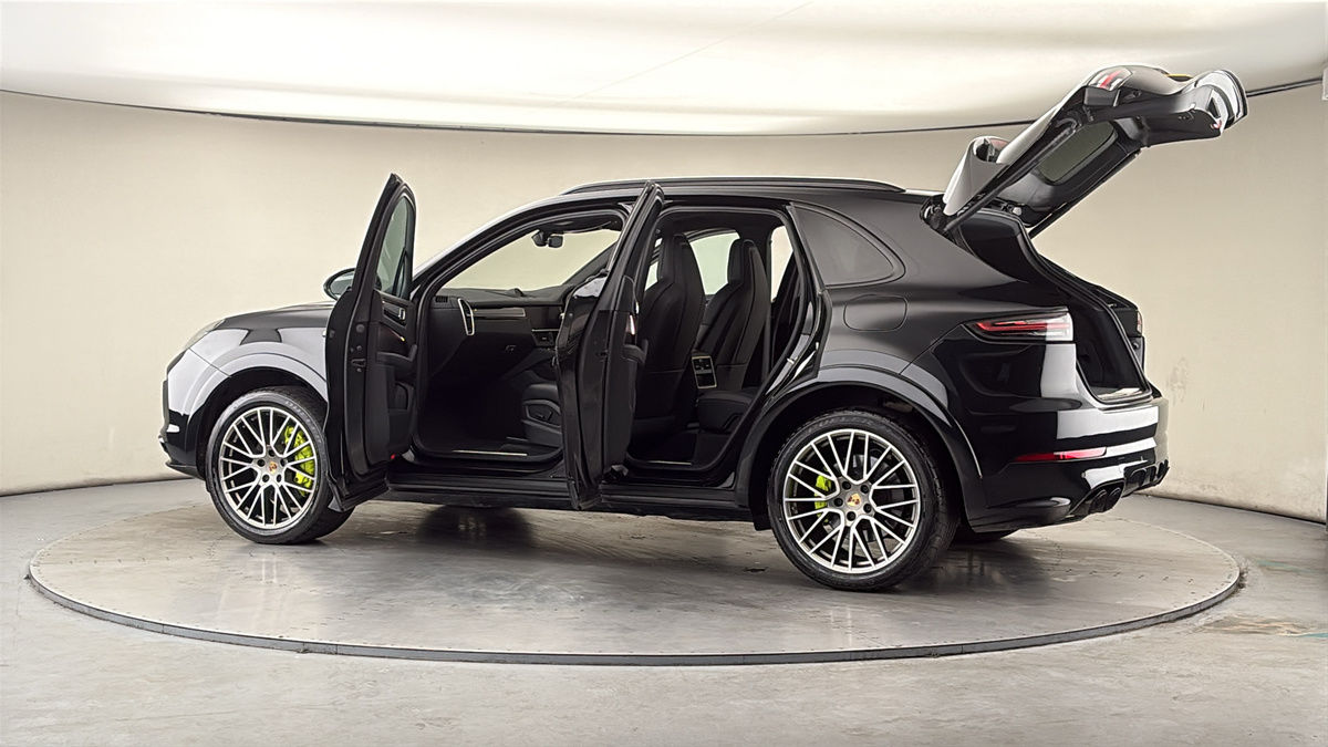 More views of Porsche Cayenne