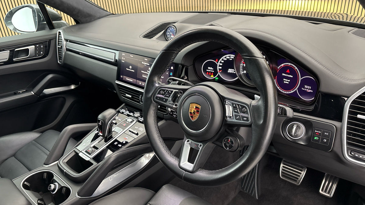Porsche Cayenne Image 5