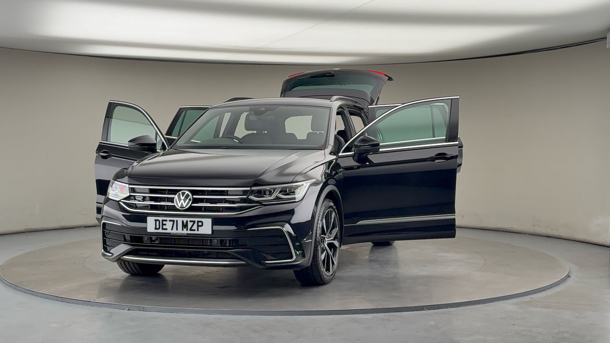 More views of Volkswagen Tiguan
