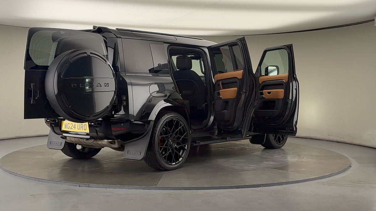 More views of Land Rover Defender 110