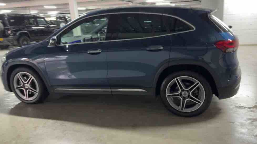 More views of Mercedes-Benz GLA
