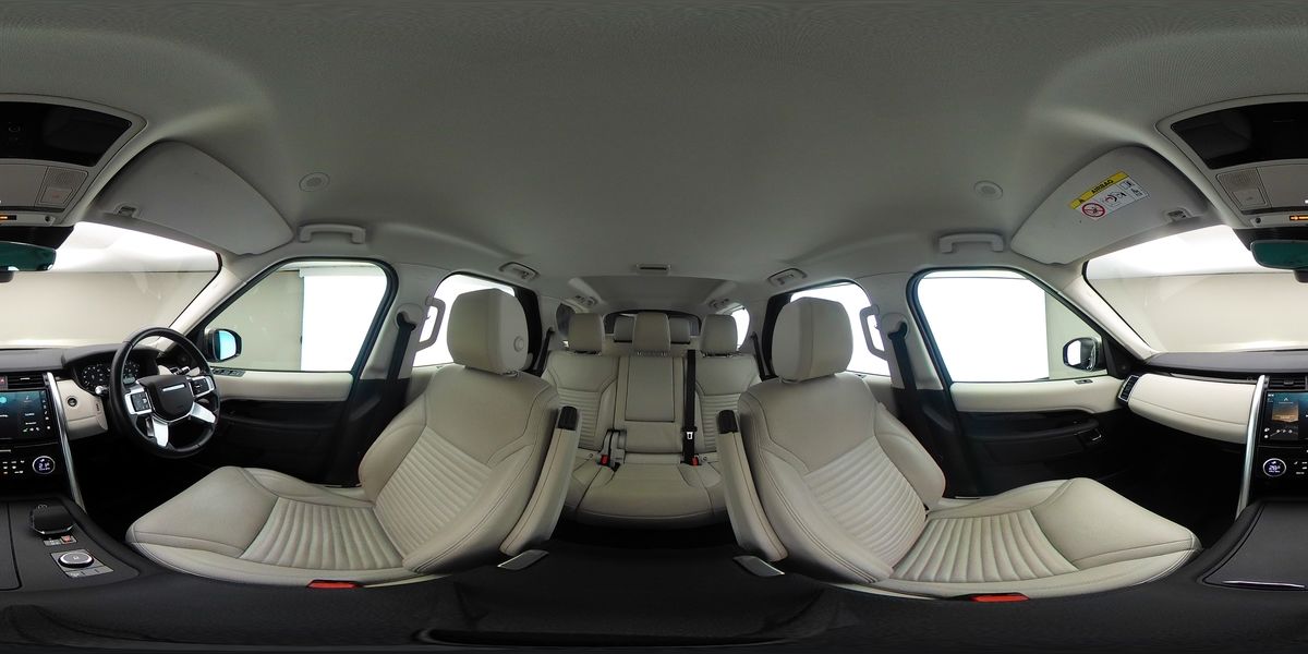 More views of Land Rover Discovery