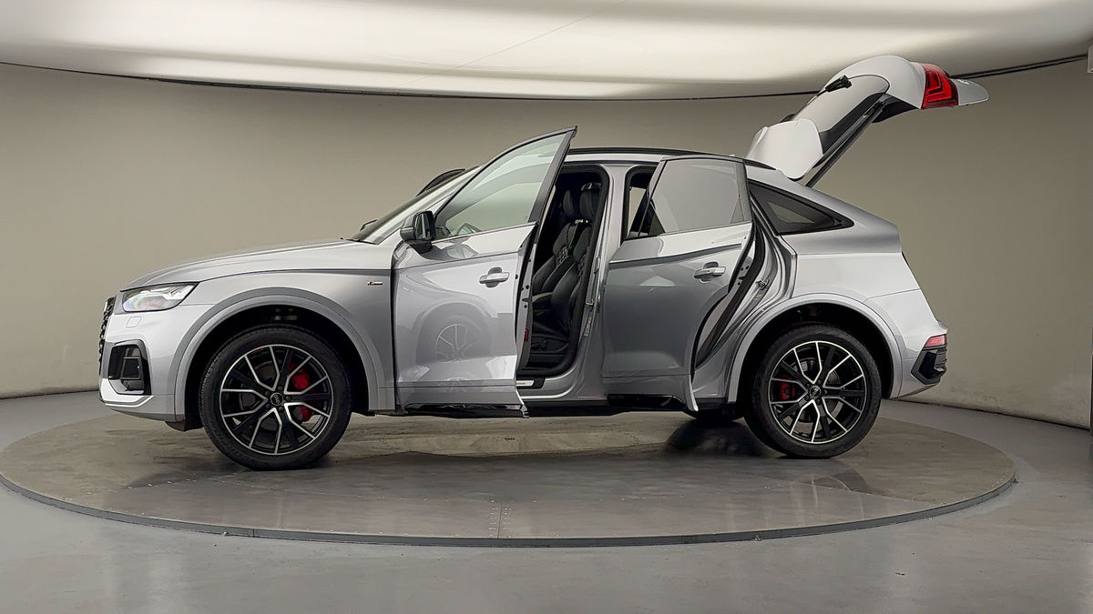 More views of Audi Q5