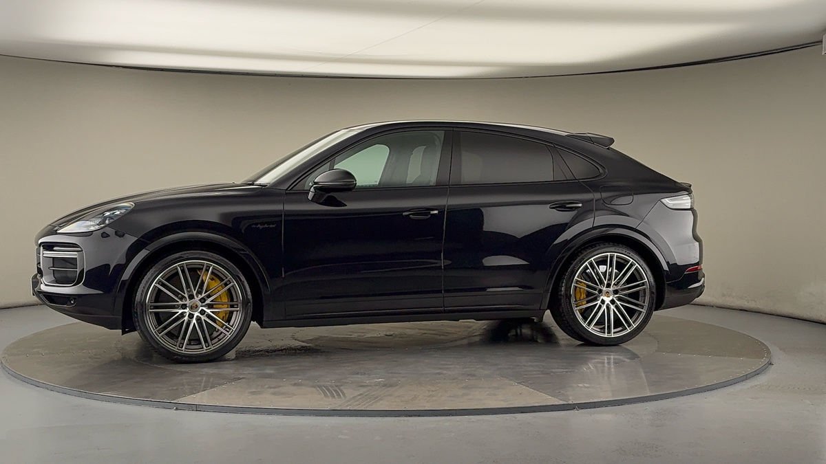 More views of Porsche Cayenne