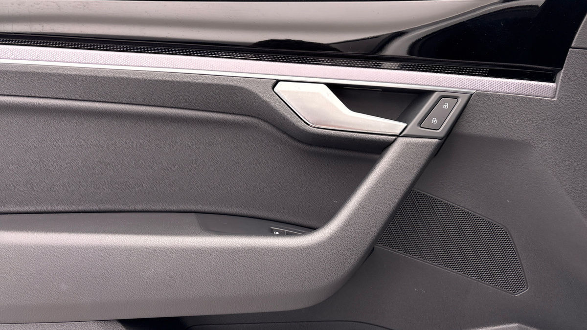 Volkswagen Touareg Image 19