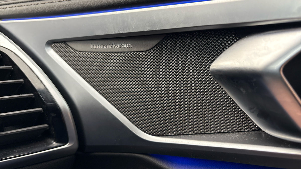 BMW 8 Series Image 6