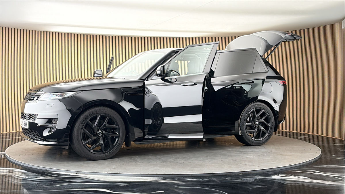 More views of Land Rover Range Rover Sport