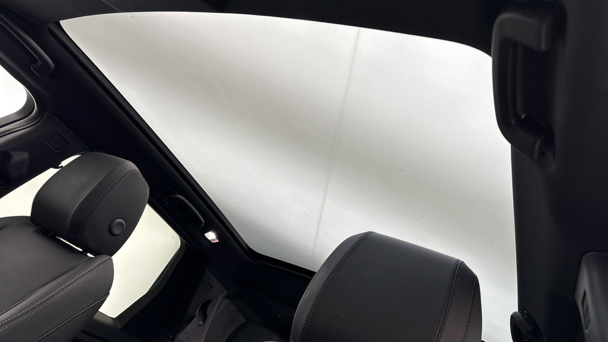 Land Rover Discovery Sport Image 6