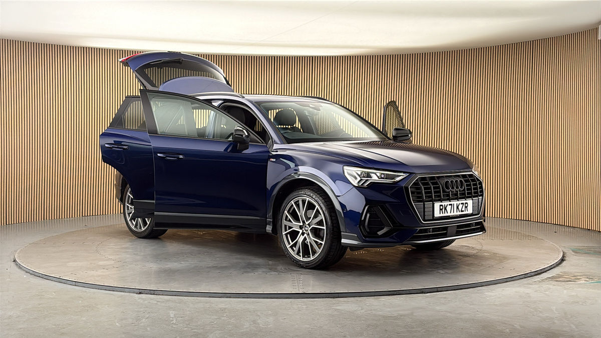 More views of Audi Q3