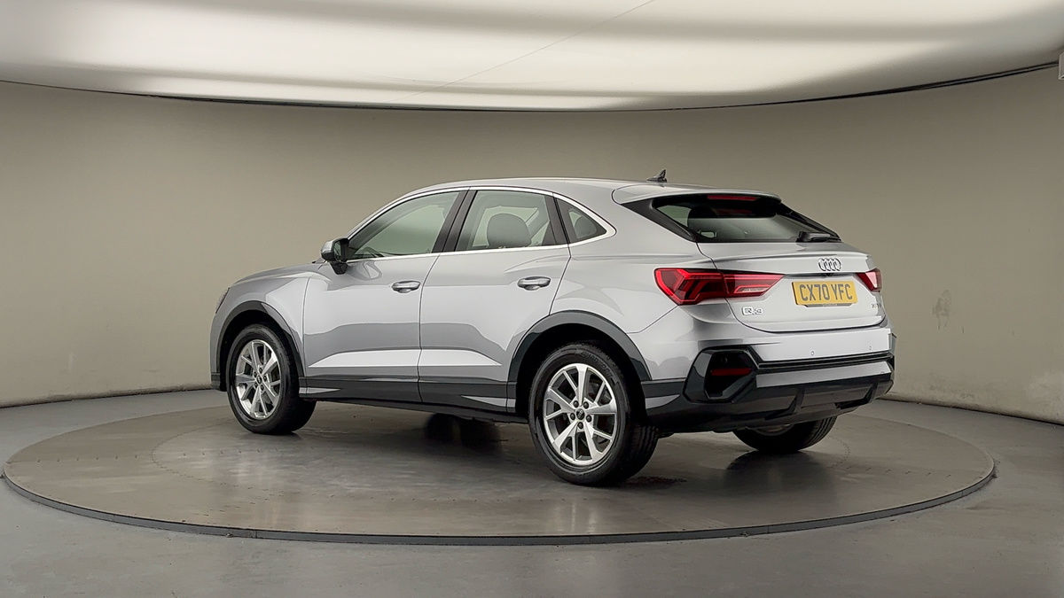 More views of Audi Q3