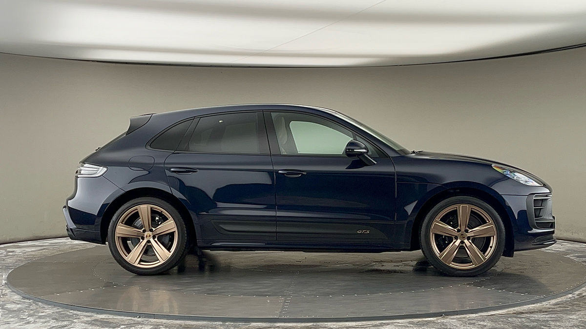 More views of Porsche Macan