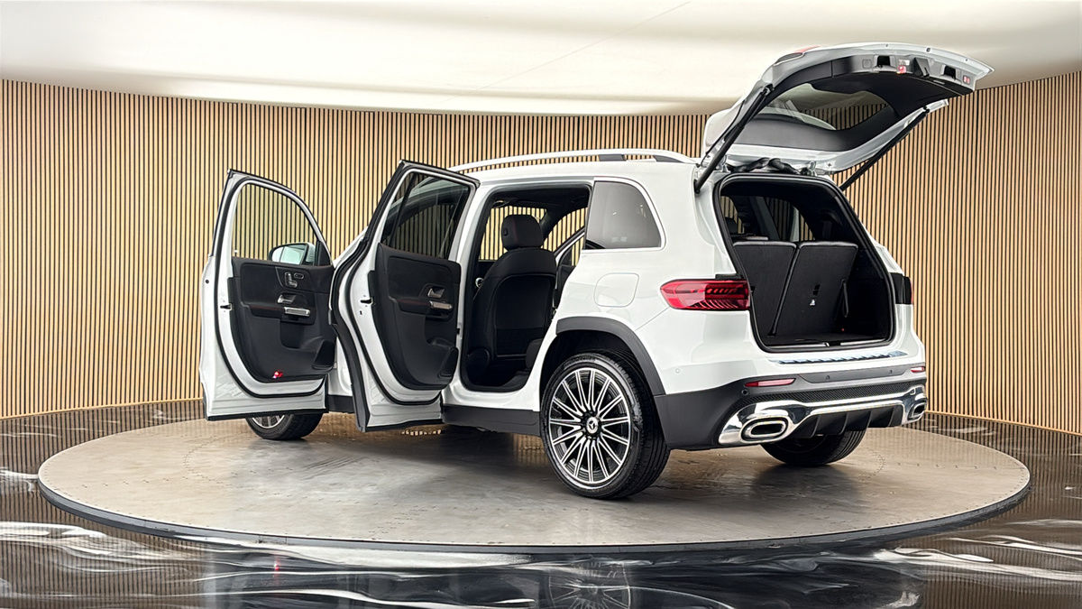More views of Mercedes-Benz GLB