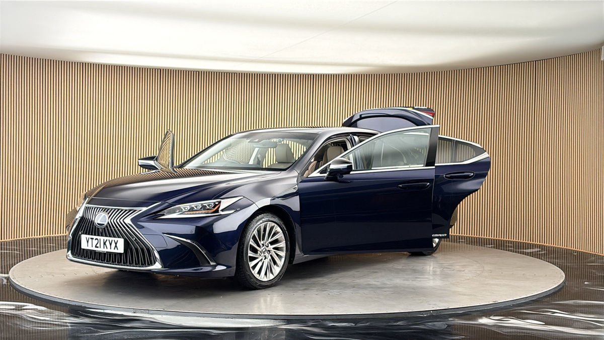 More views of Lexus ES
