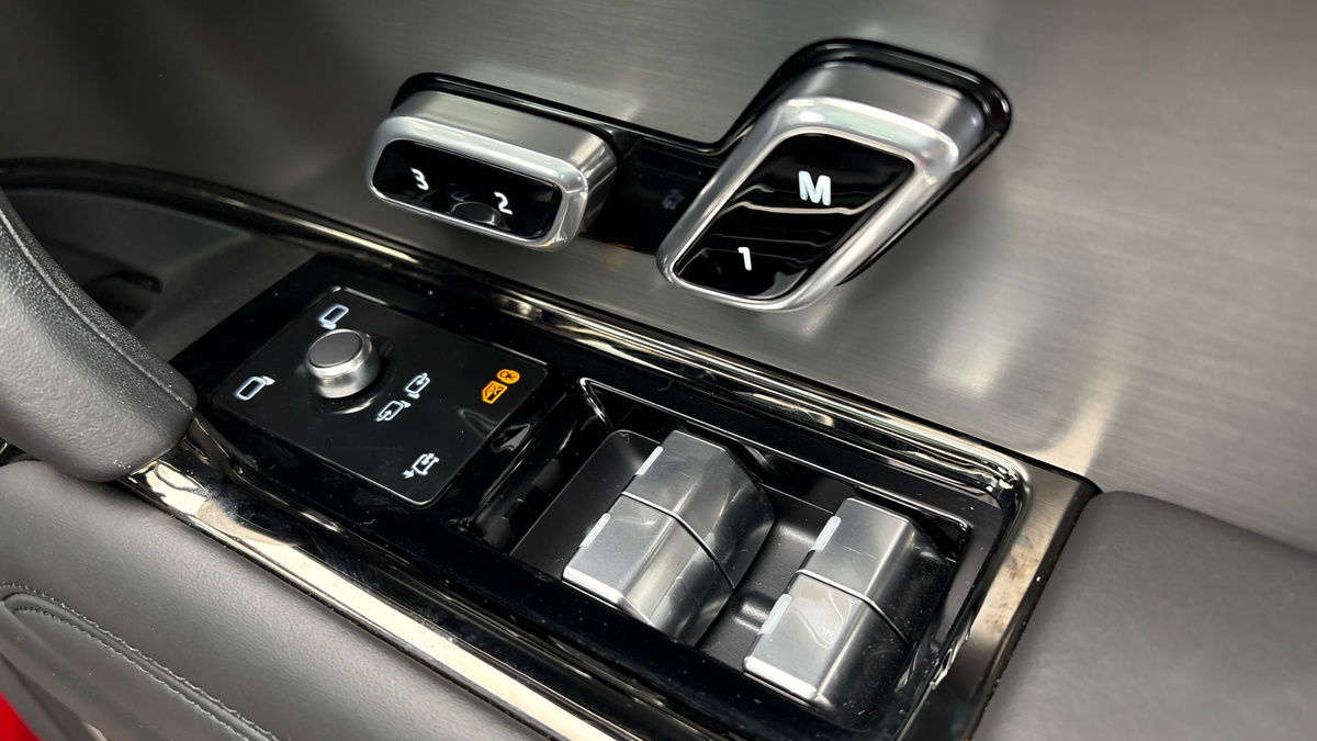 Land Rover Range Rover Sport Image 25