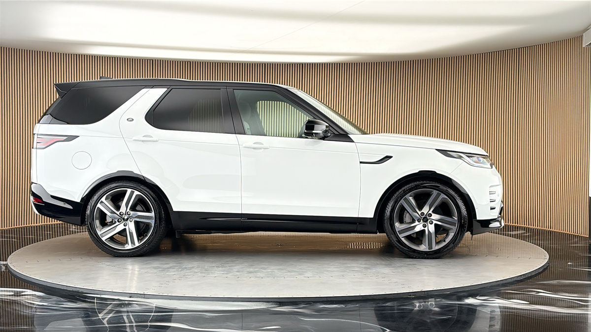 More views of Land Rover Discovery