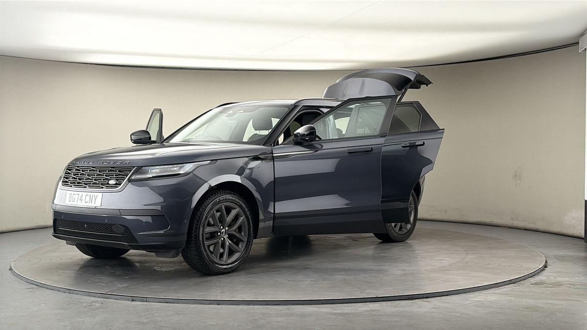 Land Rover Range Rover Velar Image 22