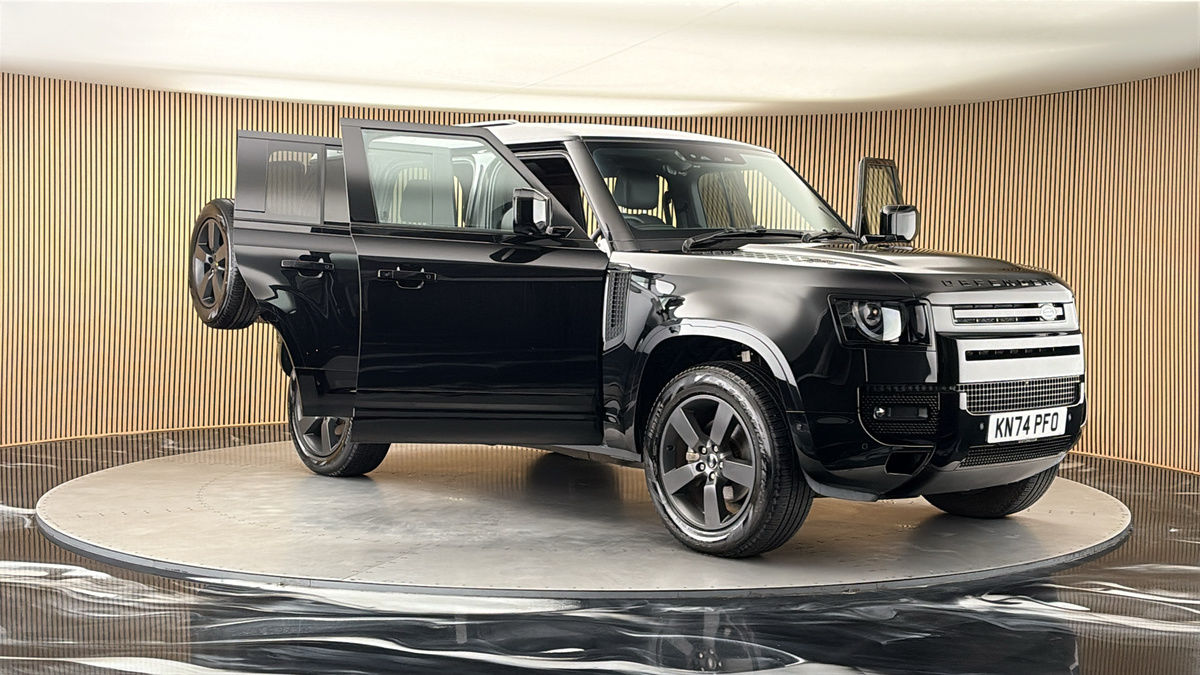 More views of Land Rover Defender 110