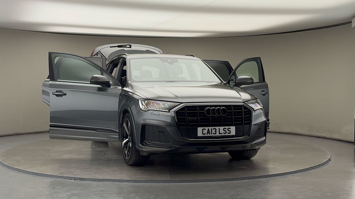 More views of Audi Q7